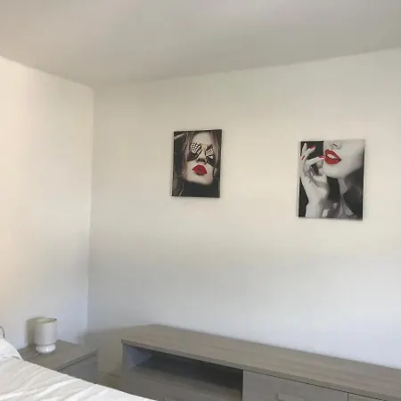 Bb Apartamento شقة *
